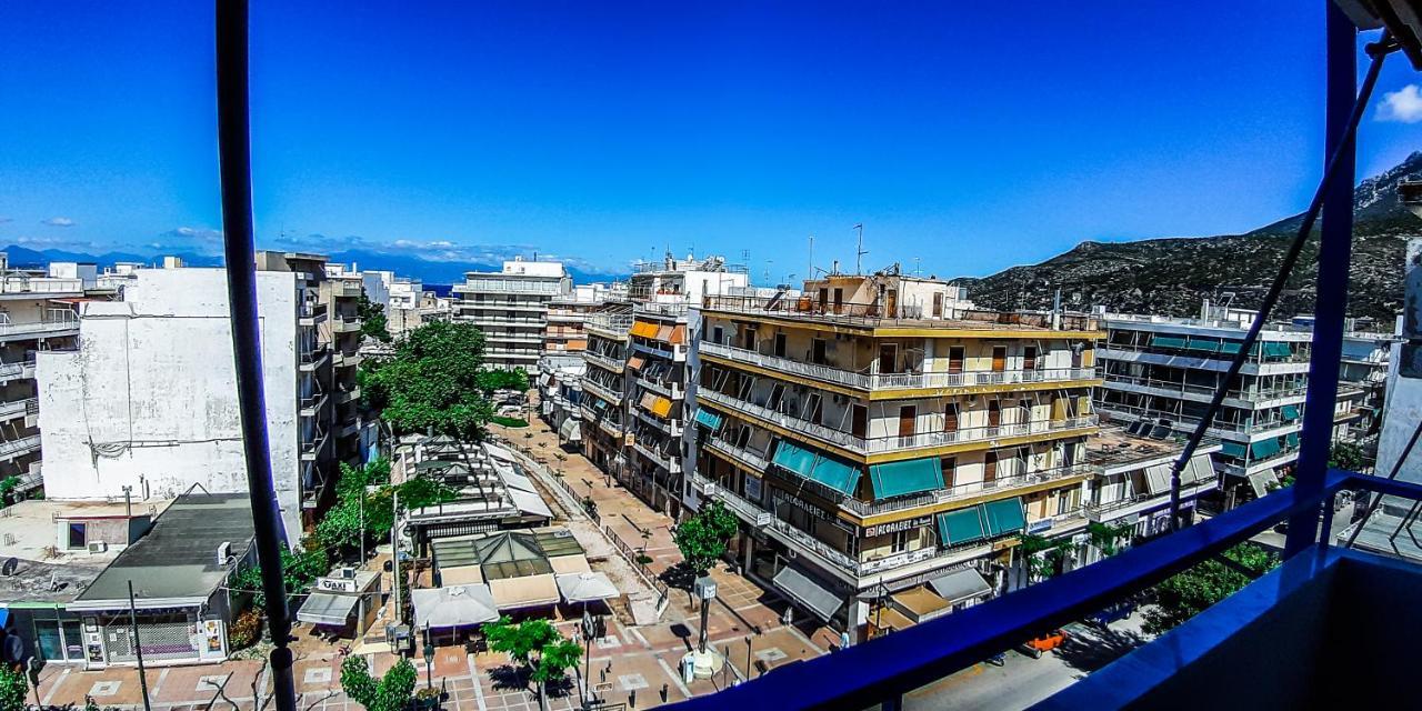 Central Apartment Near The Beach With Huge Private Terrace ลูตรากี ภายนอก รูปภาพ